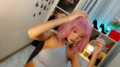 Snapshot of caitlin_x chatting on 06-20-26, 11:18 caitlin online show from 06-20-26, 11:18