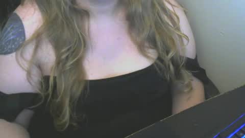 Calie online show from 06-11-26, 01:05