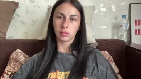 Snapshot of call_me_dad_ chatting on 06-18-26, 06:46 Anna online show from 06-18-26, 06:46
