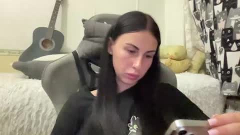 Snapshot of call_me_dad_ chatting on 06-18-26, 10:14 Anna online show from 06-18-26, 10:14