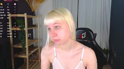 Snapshot of call_me_heaven chatting on 04-19-26, 03:22 Good girl Ann online show from 04-19-26, 03:22