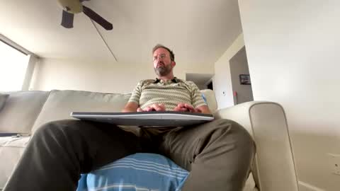 Snapshot of callesalada2 chatting on 03-27-26, 11:04 Whitest Boy Alive online show from 03-27-26, 11:04