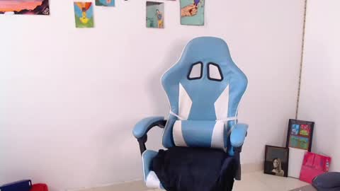 callmebluee online show from 05-22-26, 05:40