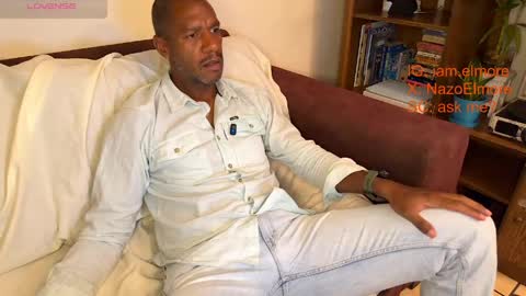 My name is Robert  Dont be shysay hi I love to chat. For requests or dirty talk please use tips  online show from 04-11-26, 03:00