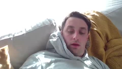 calumrdean1 online show from 04-10-26, 02:11