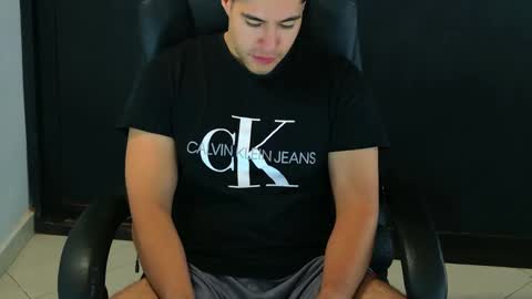 camara110 online show from 02-10-25, 03:57