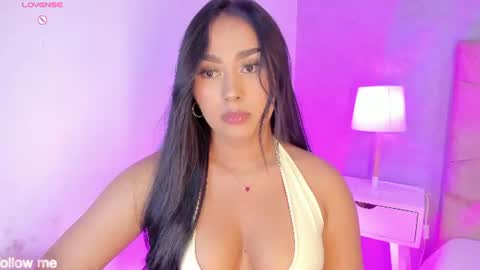 Snapshot of cameliaa_smiith chatting on 06-20-26, 06:05 Camelia Smith online show from 06-20-26, 06:05