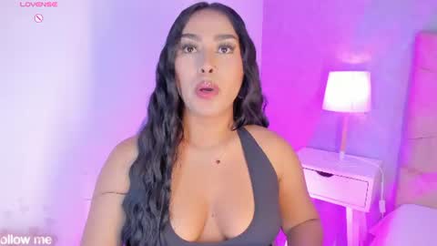 Snapshot of cameliaa_smiith chatting on 06-23-26, 04:54 Camelia Smith online show from 06-23-26, 04:54