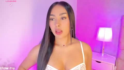 Snapshot of cameliaa_smiith chatting on 07-17-26, 03:46 Camelia Smith online show from 07-17-26, 03:46