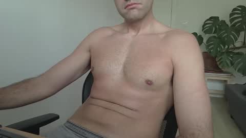 Snapshot of cameraman8686 chatting on 05-25-26, 12:22 Cameraman86 online show from 05-25-26, 12:22