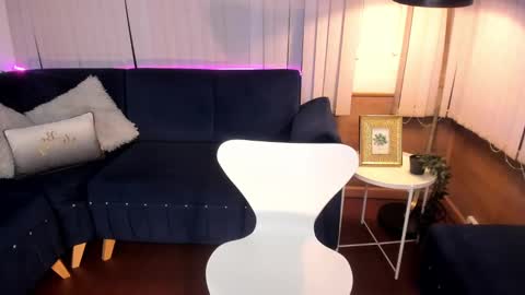 Snapshot of cami_cruzz chatting on 01-07-25, 01:59 Camila cruz online show from 01-07-25, 01:59