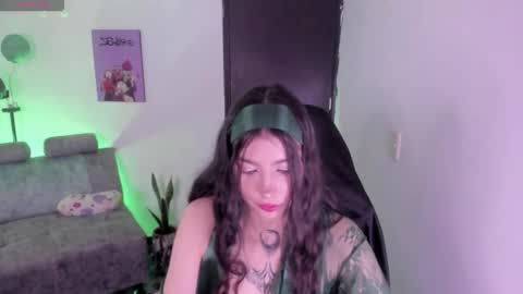 Snapshot of cami_mila99 chatting on 11-29-25, 10:46 CAMI online show from 11-29-25, 10:46