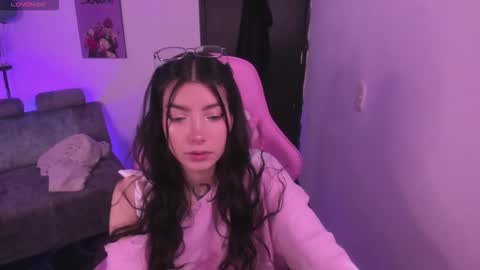 Snapshot of cami_mila99 chatting on 12-01-25, 10:26 CAMI online show from 12-01-25, 10:26