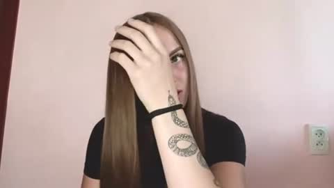 Lizz online show from 06-23-26, 11:41