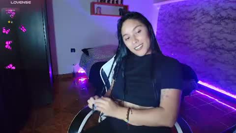 Snapshot of camila_iroose chatting on 06-30-26, 10:22 Camila Roose online show from 06-30-26, 10:22