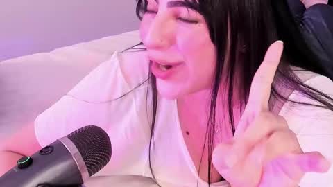 Camila online show from 03-17-26, 01:21