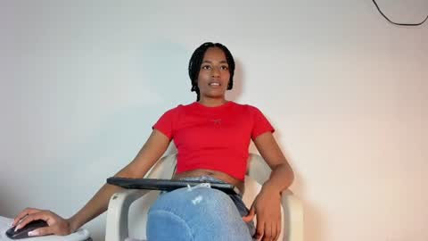 Camila Robinson online show from 06-24-26, 09:03