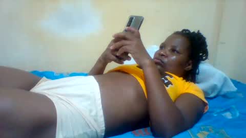 Snapshot of camillah_sweet chatting on 06-17-26, 06:16 camillah_sweet online show from 06-17-26, 06:16