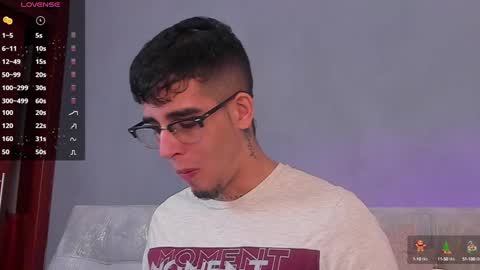 Snapshot of camilo_ospina_ chatting on 12-30-24, 11:06 INDEPENDENT MODEL online show from 12-30-24, 11:06