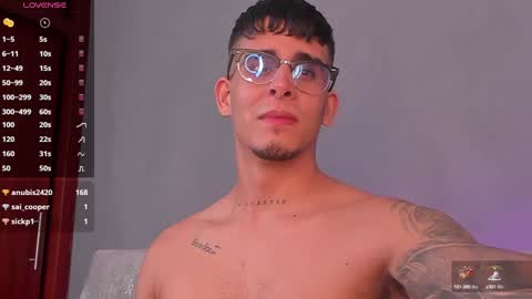 Snapshot of camilo_ospina_ chatting on 01-02-25, 01:49 INDEPENDENT MODEL online show from 01-02-25, 01:49