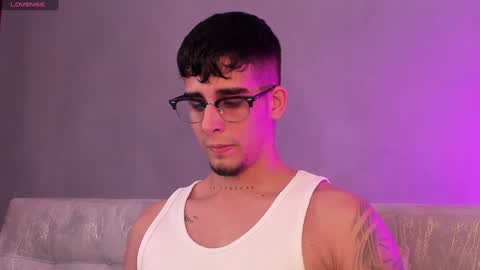 Snapshot of camilo_ospina_ chatting on 01-08-25, 04:55 INDEPENDENT MODEL online show from 01-08-25, 04:55