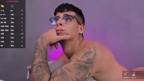 Snapshot of camilo_ospina_ chatting on 01-09-25, 09:48 INDEPENDENT MODEL online show from 01-09-25, 09:48