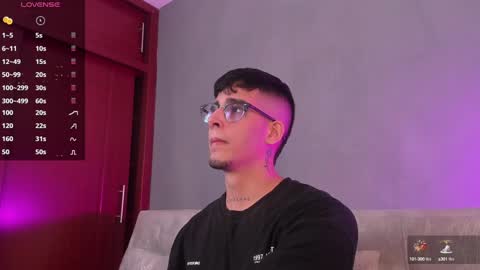 Snapshot of camilo_ospina_ chatting on 01-11-25, 04:38 INDEPENDENT MODEL online show from 01-11-25, 04:38