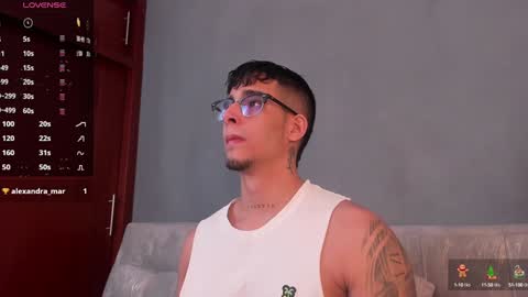 Snapshot of camilo_ospina_ chatting on 01-15-25, 09:45 INDEPENDENT MODEL online show from 01-15-25, 09:45