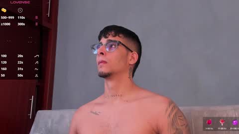 Snapshot of camilo_ospina_ chatting on 01-16-25, 07:07 INDEPENDENT MODEL online show from 01-16-25, 07:07