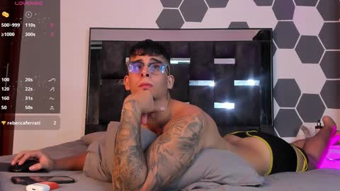 Snapshot of camilo_ospina_ chatting on 02-01-25, 08:39 INDEPENDENT MODEL online show from 02-01-25, 08:39