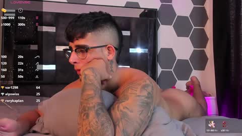 Snapshot of camilo_ospina_ chatting on 02-01-25, 02:56 INDEPENDENT MODEL online show from 02-01-25, 02:56