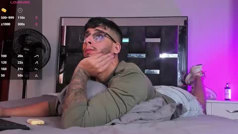 Snapshot of camilo_ospina_ chatting on 02-19-25, 03:06 INDEPENDENT MODEL online show from 02-19-25, 03:06