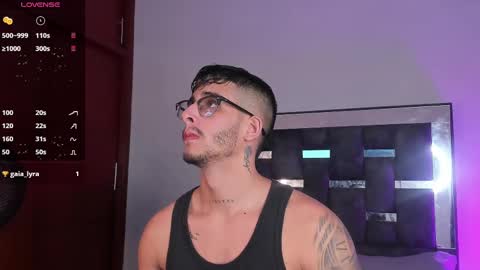 Snapshot of camilo_ospina_ chatting on 02-26-25, 02:59 INDEPENDENT MODEL online show from 02-26-25, 02:59