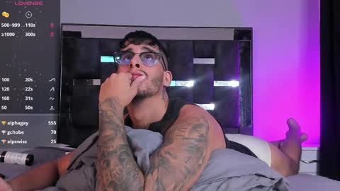 Snapshot of camilo_ospina_ chatting on 02-26-25, 06:37 INDEPENDENT MODEL online show from 02-26-25, 06:37