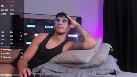 Snapshot of camilo_ospina_ chatting on 02-26-25, 09:42 INDEPENDENT MODEL online show from 02-26-25, 09:42