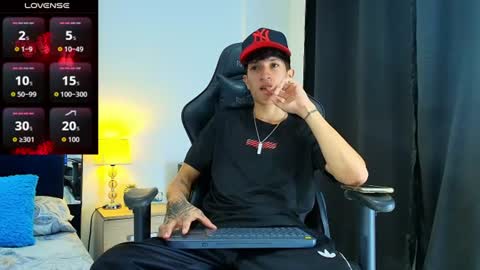 Snapshot of camilobass_ chatting on 07-11-26, 02:14 Camilo Bass online show from 07-11-26, 02:14