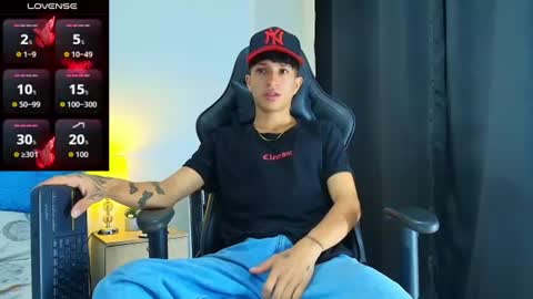 Snapshot of camilobass_ chatting on 07-21-26, 12:35 Camilo Bass online show from 07-21-26, 12:35