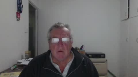 Snapshot of canberian chatting on 06-15-26, 11:51 Canberian online show from 06-15-26, 11:51
