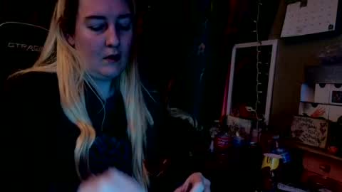 Candi online show from 08-03-26, 02:54