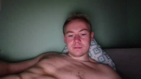 Snapshot of candy_boy_xoxo chatting on 06-20-26, 03:04 candy_boy_xoxo online show from 06-20-26, 03:04