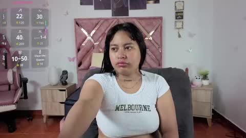 Snapshot of candy_chloe02 chatting on 05-25-26, 06:08 Im ChloeJoin The Fan Club online show from 05-25-26, 06:08