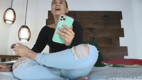 Jolie online show from 03-31-26, 08:42