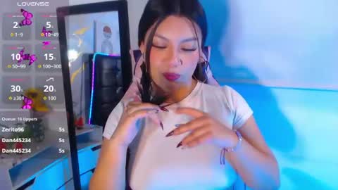 Isabella online show from 07-16-26, 04:40