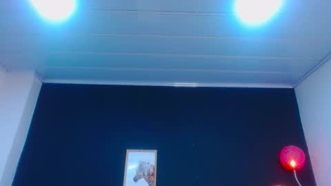 Snapshot of candy_lux_ chatting on 01-10-26, 06:53 Candy online show from 01-10-26, 06:53