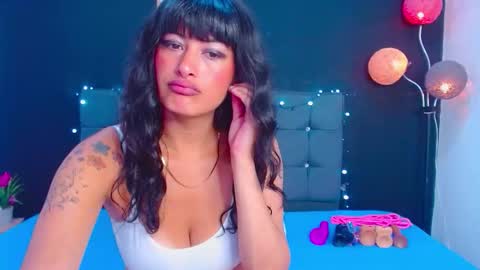 Snapshot of candy_lux_ chatting on 01-13-26, 04:01 Candy online show from 01-13-26, 04:01