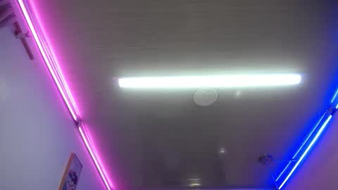 Snapshot of candy_lux_ chatting on 02-19-26, 08:27 Candy online show from 02-19-26, 08:27