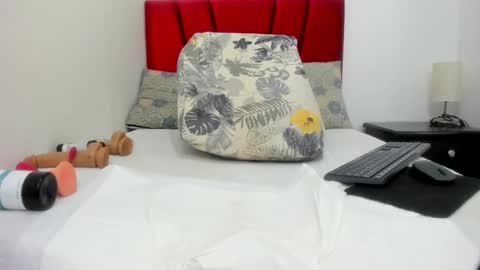 candy_sex18_ online show from 09-18-25, 01:18