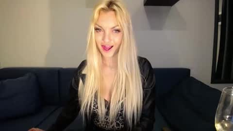Snapshot of candycathc chatting on 02-25-25, 08:14 candycathc online show from 02-25-25, 08:14