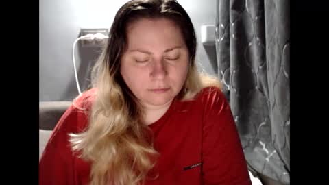 Snapshot of candycream74 chatting on 06-05-26, 07:30 Laura online show from 06-05-26, 07:30