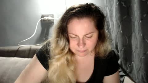 Snapshot of candycream74 chatting on 06-24-26, 07:46 Laura online show from 06-24-26, 07:46